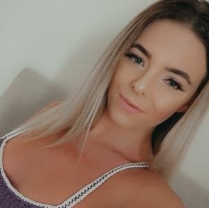 Meet your Posher, Casey